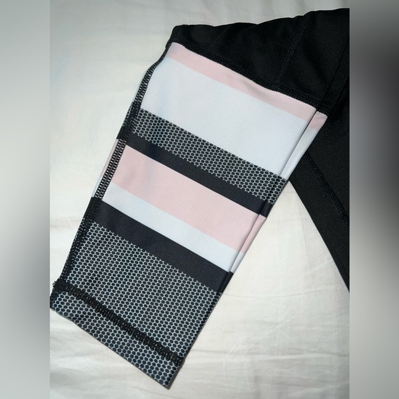 White Fox x Sarah’s Day legging, size xs/s, black w/ white+pink design at ankles - Picture 2 of 4